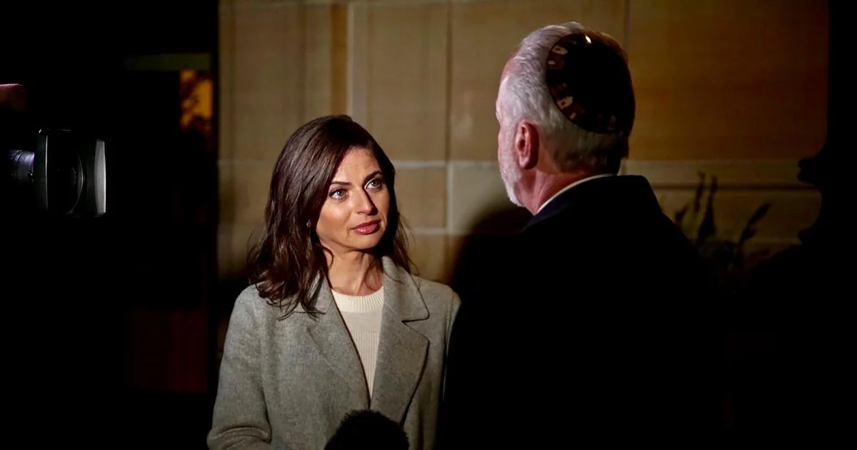 Review Cnn Anchor Bianna Golodryga Takes On Antise 20251113 150755