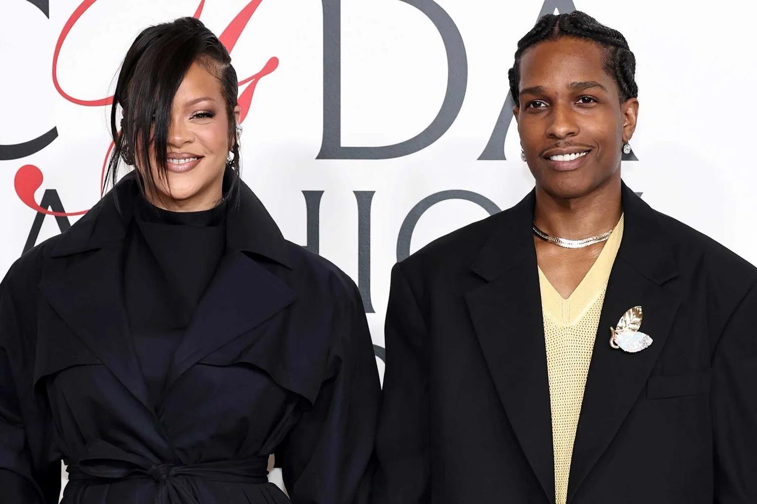 Rihanna Rocks Postpartum Forward Look in First Red 20251104 090356