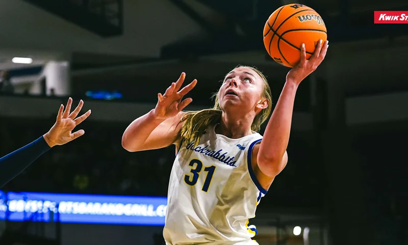 Sdsus Meyer Garners Season Opening Summitwbb Weekl 20251111 202758