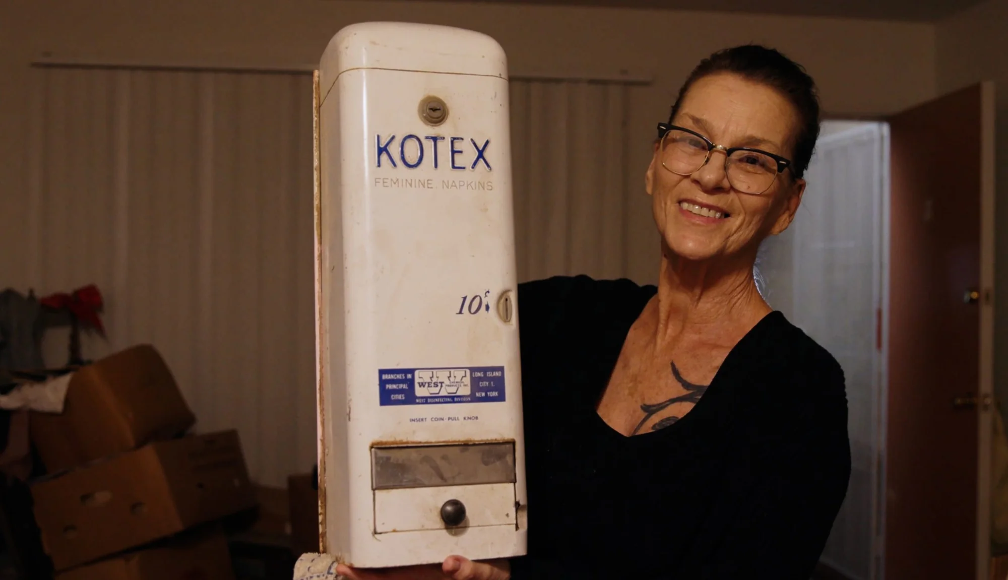 SHOWBIZ Susan Powter Mika Heated Rivalry Yungblud 20251127 220415