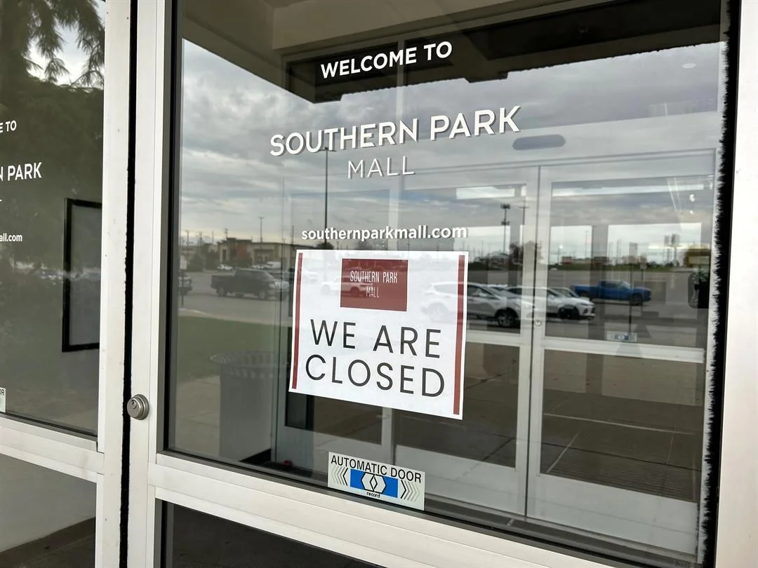 Southern Park Mall closed due to operational safet 20251103 182221