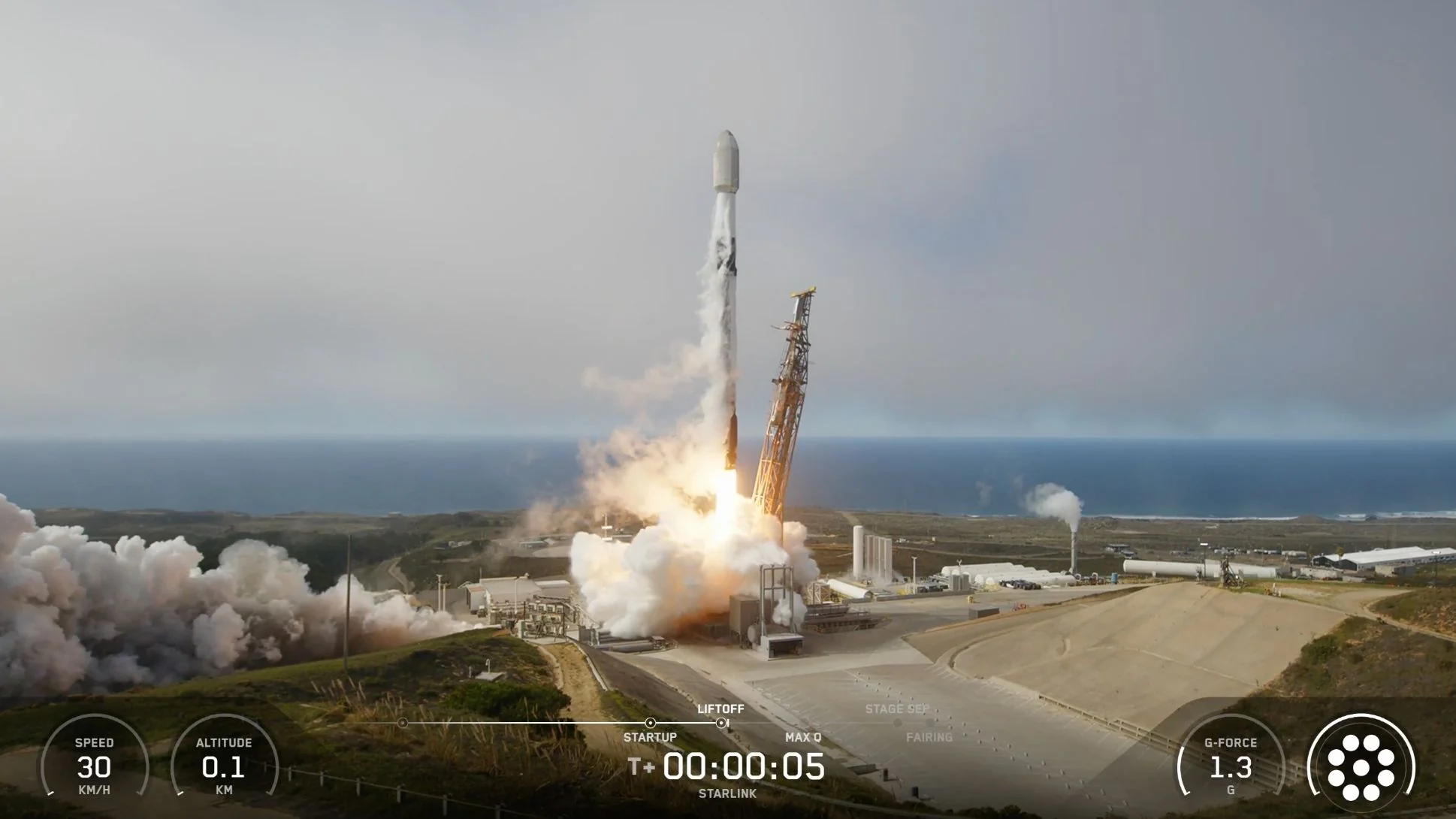 SpaceX launches 28 Starlink satellites from Califo 20251108 133500