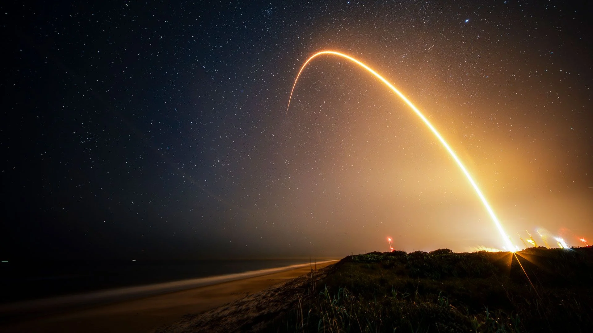 SpaceX launches Starlink satellites on its 150th F 20251123 111818