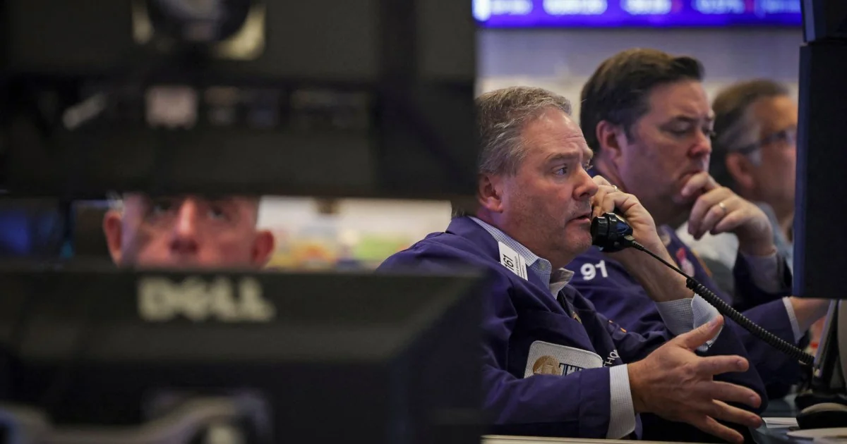 Stocks crypto fall after CEOs raise fears of a mar 20251105 100145