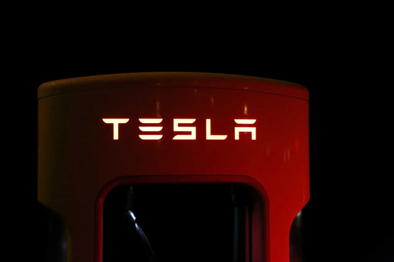 Tesla Is Set To Buy 2 Billion In Energy Storage Sy 20251107 000932