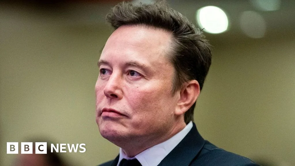 Tesla Says Musk Should Be Paid 1Tn Will Sharehol 20251105 113410