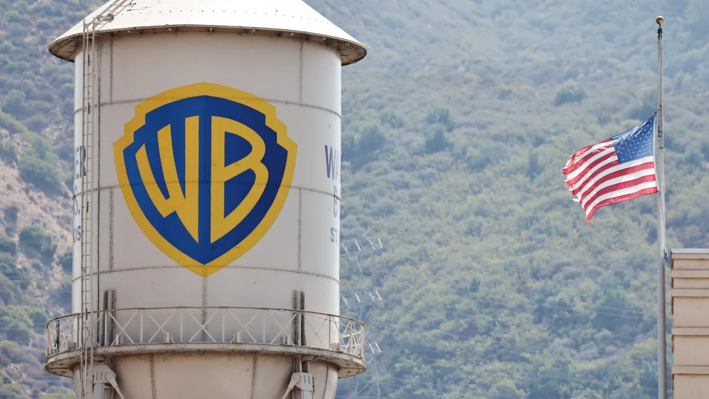 Theater Owners Watch Closely As A Warner Bros Disc 20251120 095228