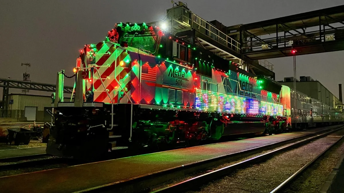 Tickets For Metras Famous Holiday Trains Go On Sal 20251117 200522