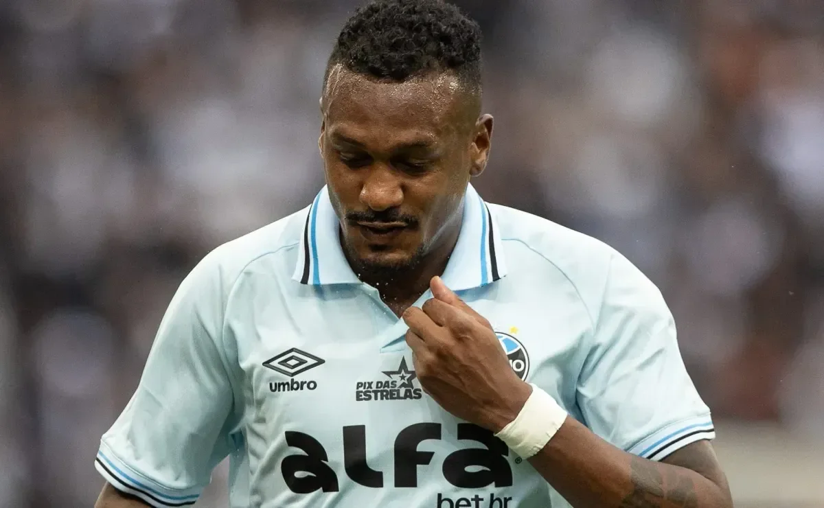 Torcida do Gremio critica Edenilson e ve pesadelo 20251106 010839