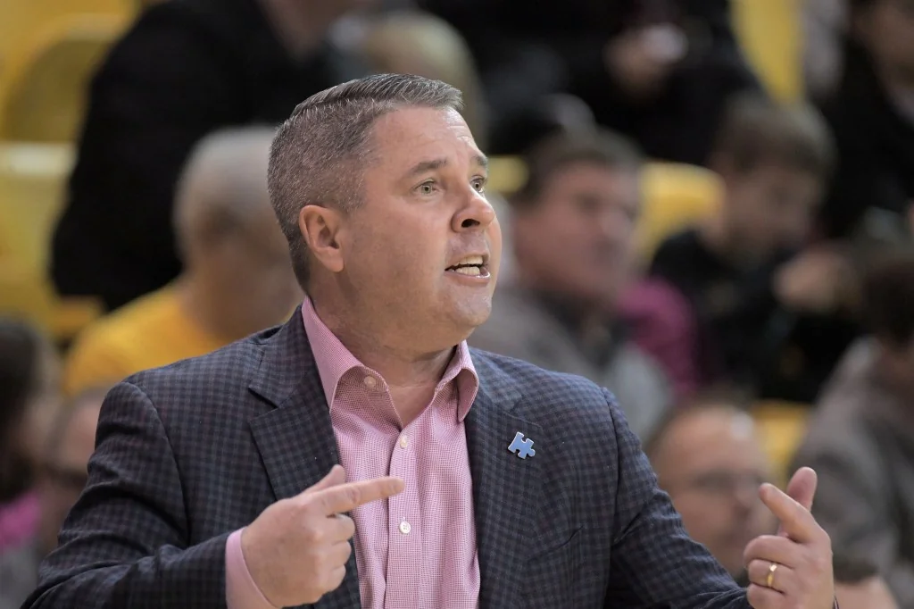 Towson mens basketball beats Liberty 72 69 will pl 20251126 175221