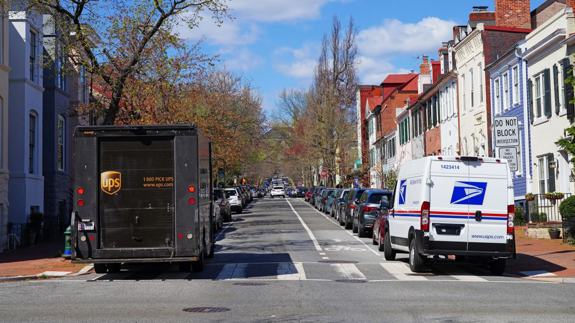 UPS Postal Service to reunite for delivery of low 20251101 103549