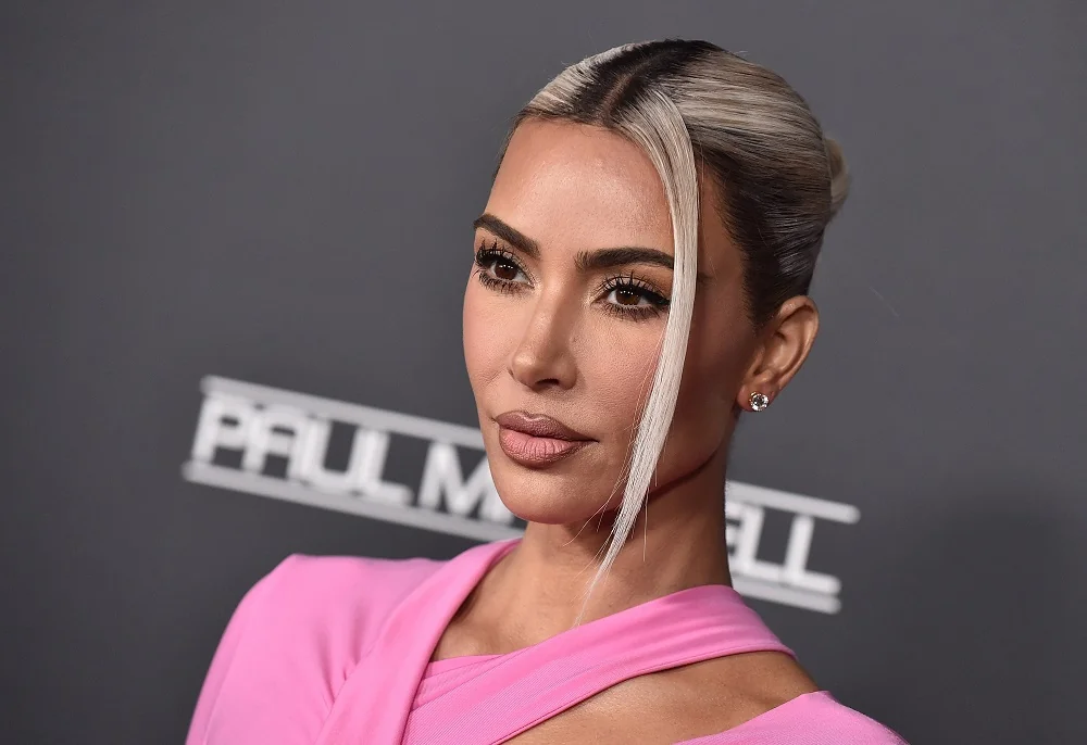 WATCH Kardashians Dont Mess Around With Halloween 20251105 093800