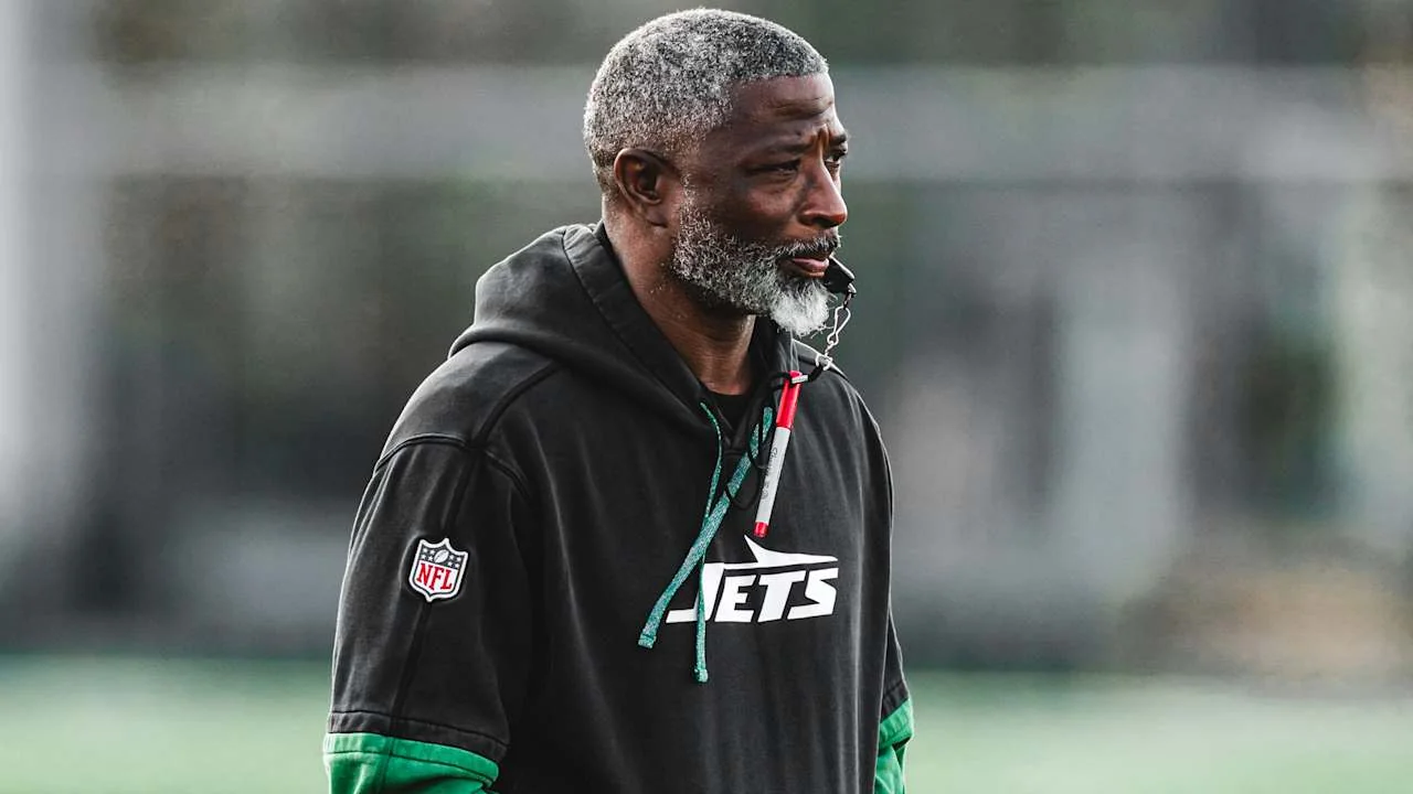 With NFL Trade Deadline Approaching Jets HC Aaron 20251102 022456