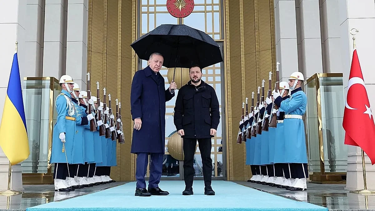 Zelenskyy Heads To Turkey To Restart Diplomatic Pr 20251119 164806