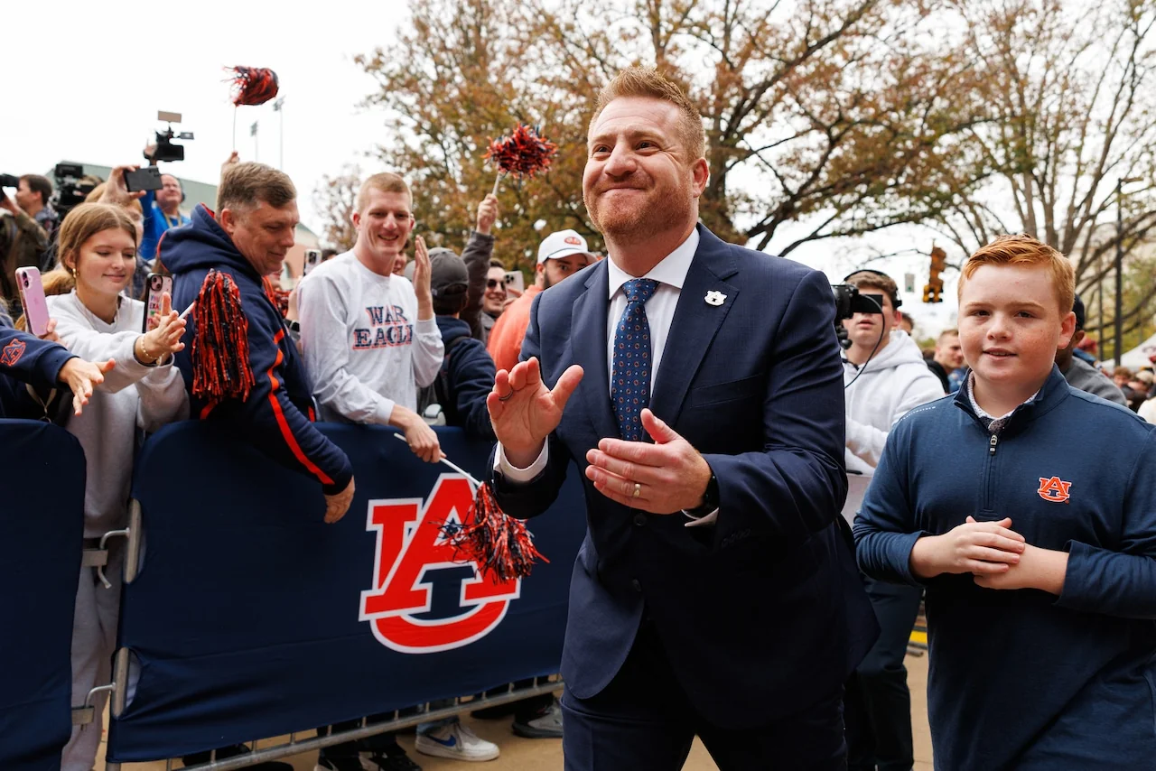 5 transfer portal targets for Auburn football in 2 20251203 174644