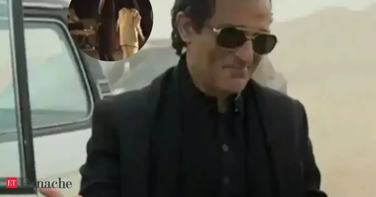 Akshaye Khannas dance step in Dhurandhar not origi 20251212 100426