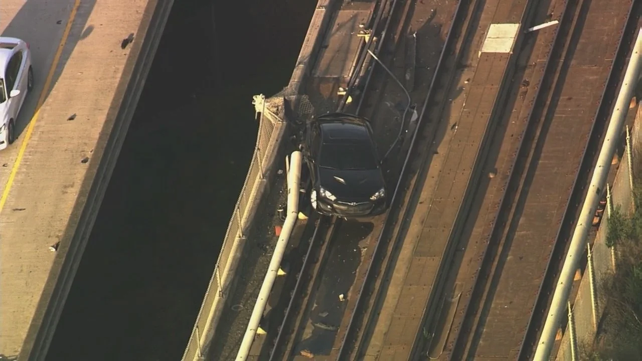 Car Lands On Bart Tracks From I 580 In Castro Vall 20251217 060054