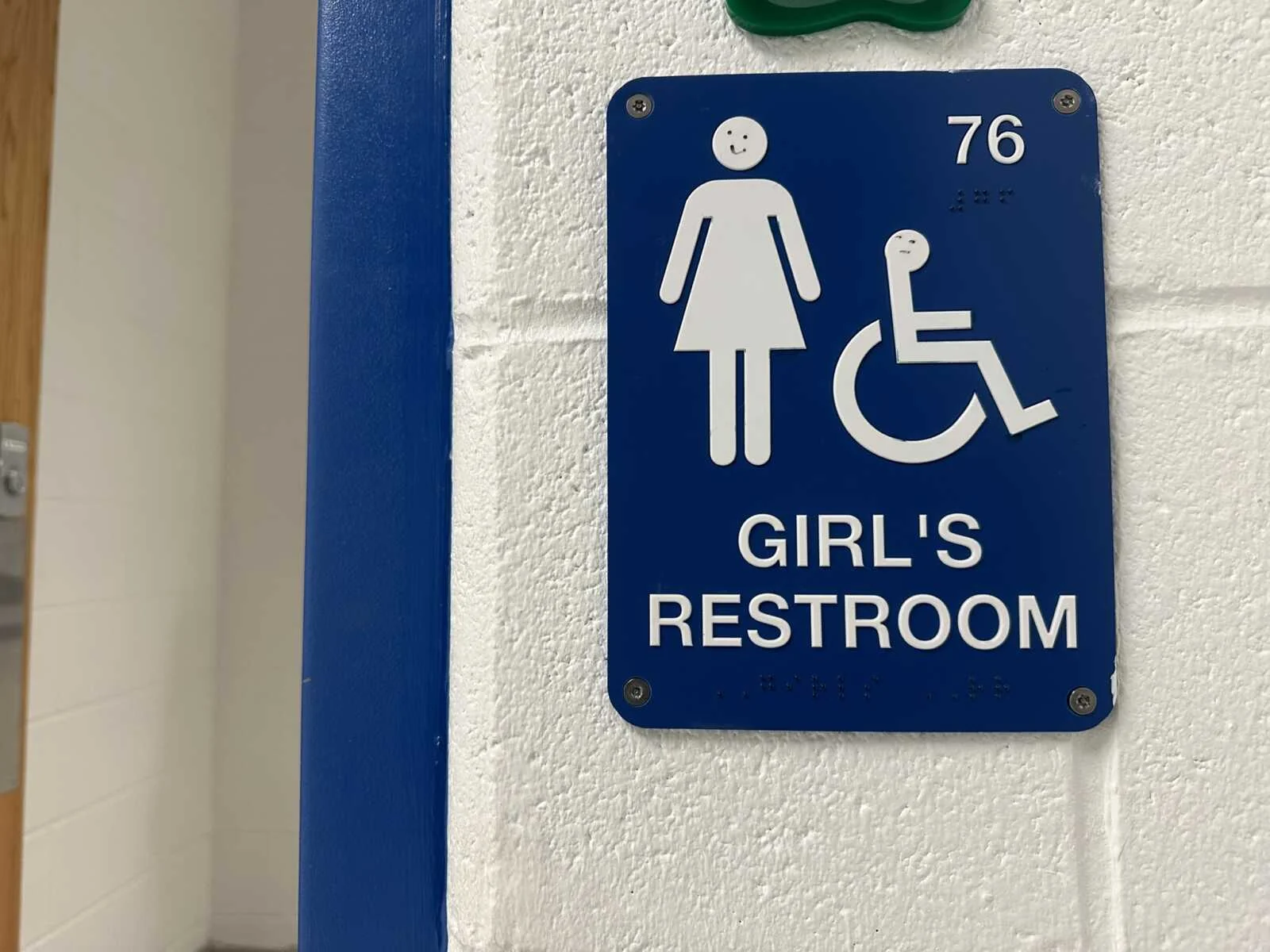 FCPS opts to resolve students lawsuit over gender 20251205 124555