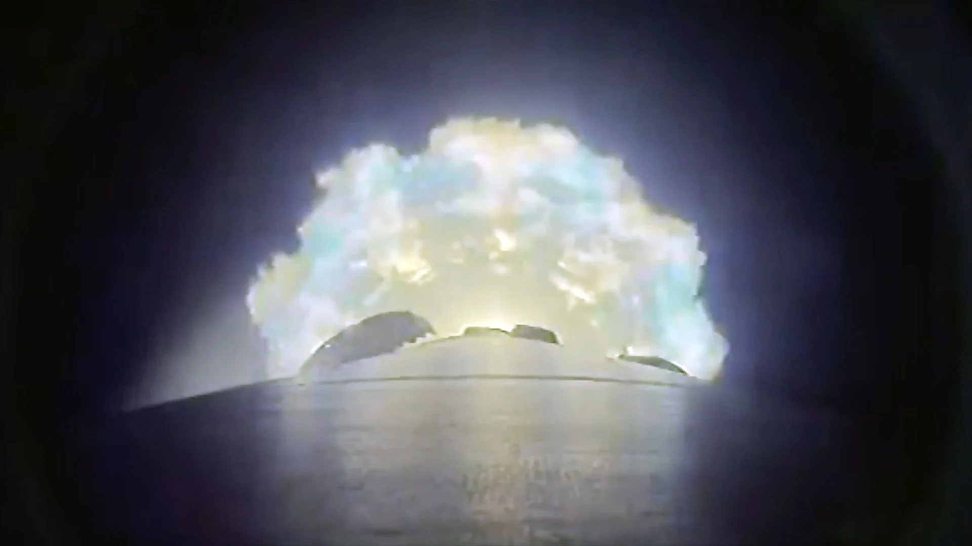 Falcon 9 rocket launches Starlink satellites befor 20251215 081740