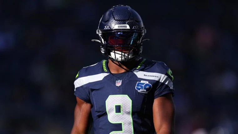 Fantasy Football Start Or Sit Week 16 Kenneth Walk 20251219 035116