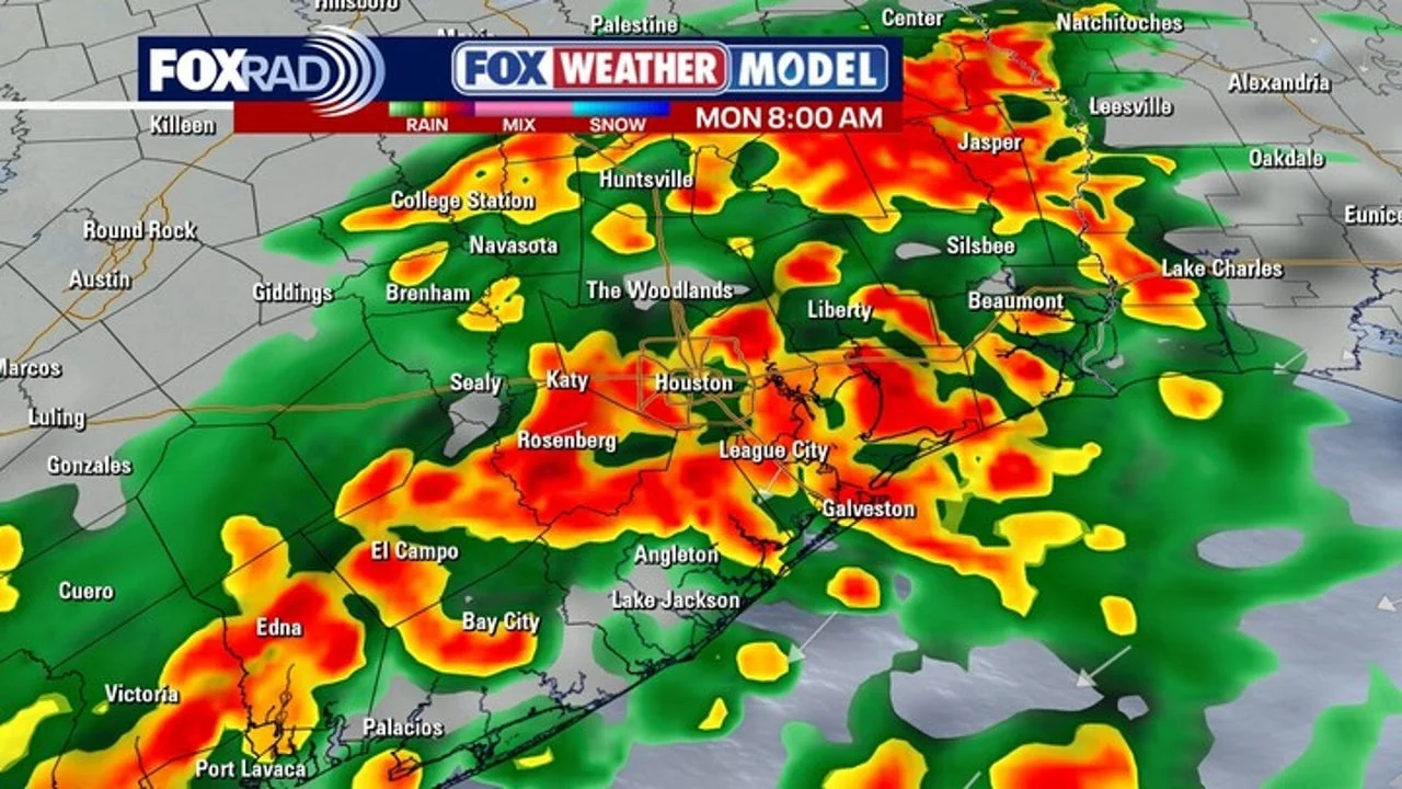 Houston Weather More Rain For Most Of Monday 20251201 142424