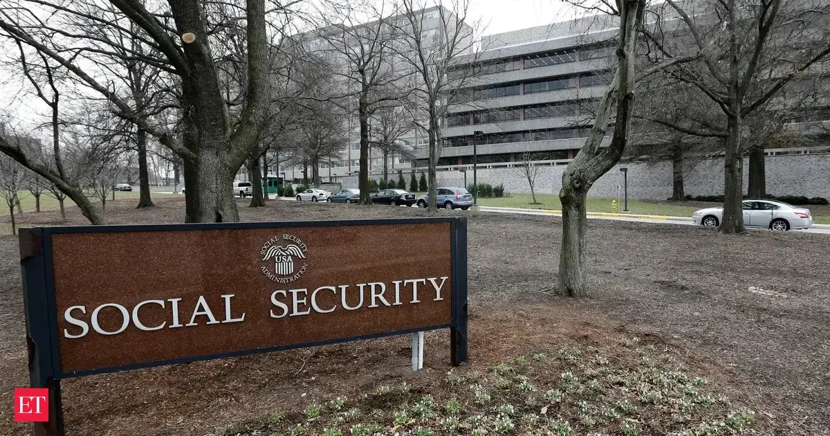 Social Security Cola 2027 What Can Retirees Worker 20251226 163009
