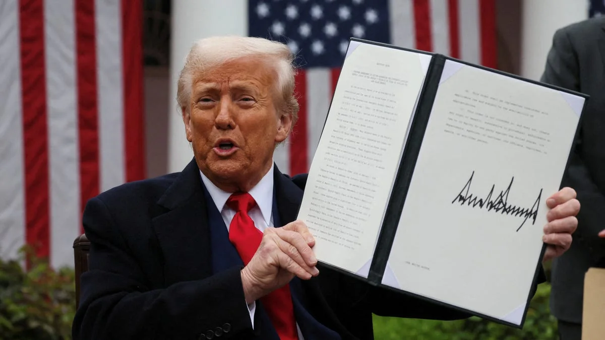 Trump admin confident in tariff rebate checks desp 20251203 185003