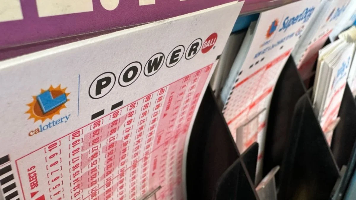 Powerball ticket worth 812200 sold at Moorpark ARC 20260115 090533