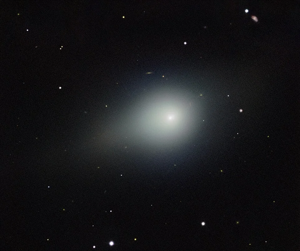 The Interstellar Comet Thats Spilling Its Secrets 20260102 192800