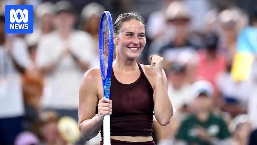 Ukrainian underdog sets up Sabalenka final with 55 20260111 082907