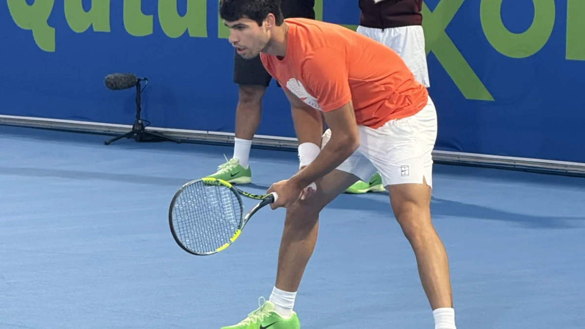 Alcaraz es un vendaval en Doha ante Tsitsipas cede 20260217 185919