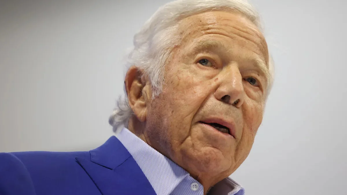 Bob Kraft 84 and Wife Dana Blumberg 52 Hit the Red 20260209 050705