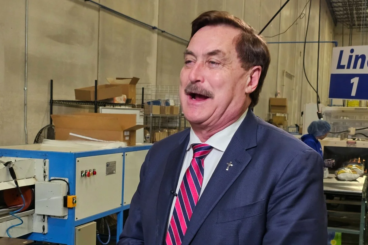 Mike Lindells Chances of Replacing Tim Walz As Min 20260214 055935