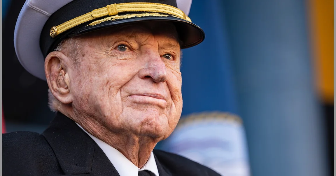 Trump plans to honor 100 year old veteran during S 20260225 055458