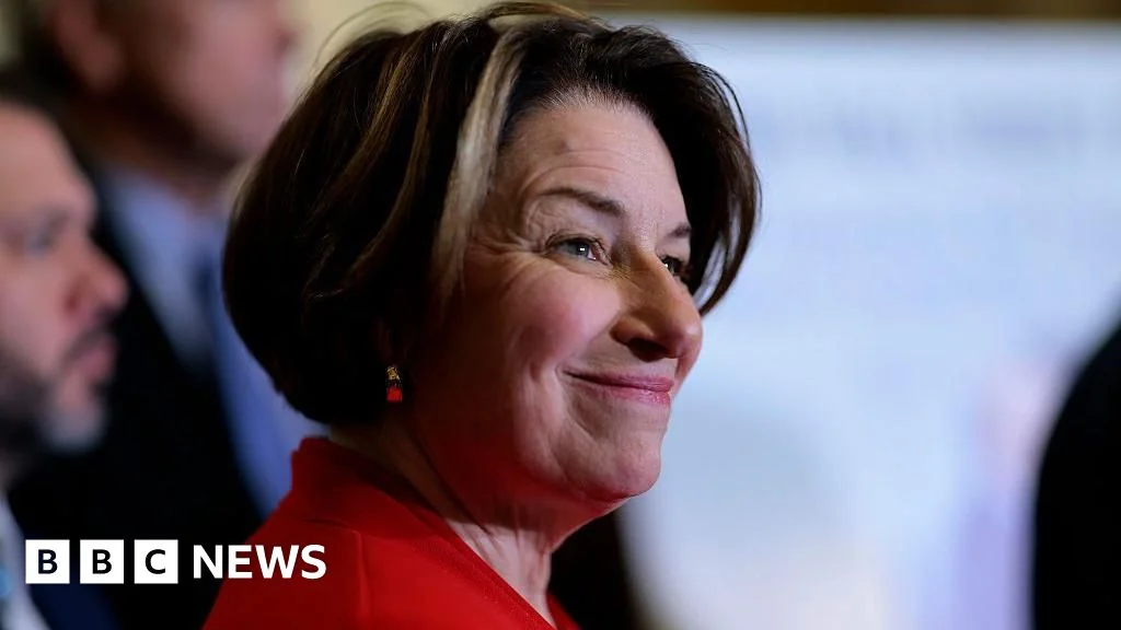 US Senator Amy Klobuchar announces bid for Minneso 20260201 165356