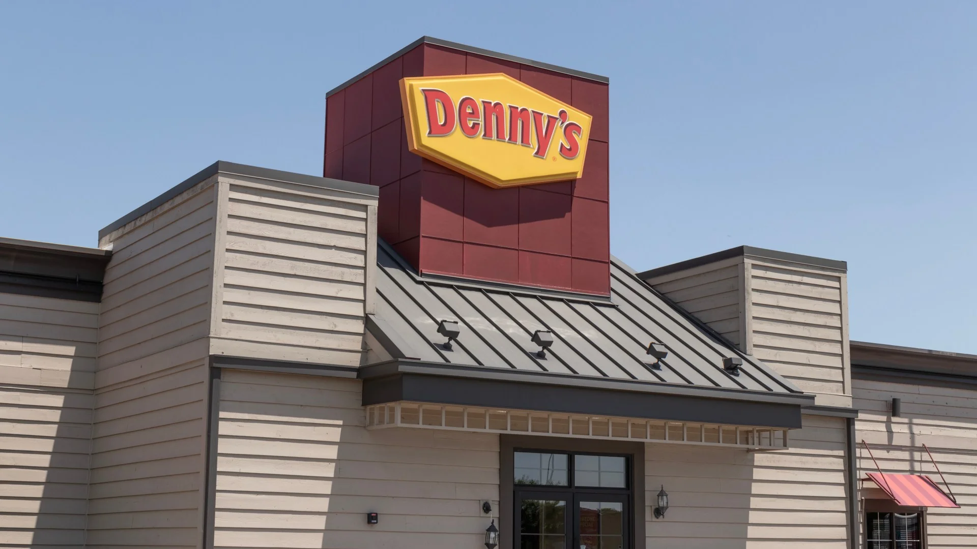 Dennys inks 620m deal after American diner closes 20260301 114904