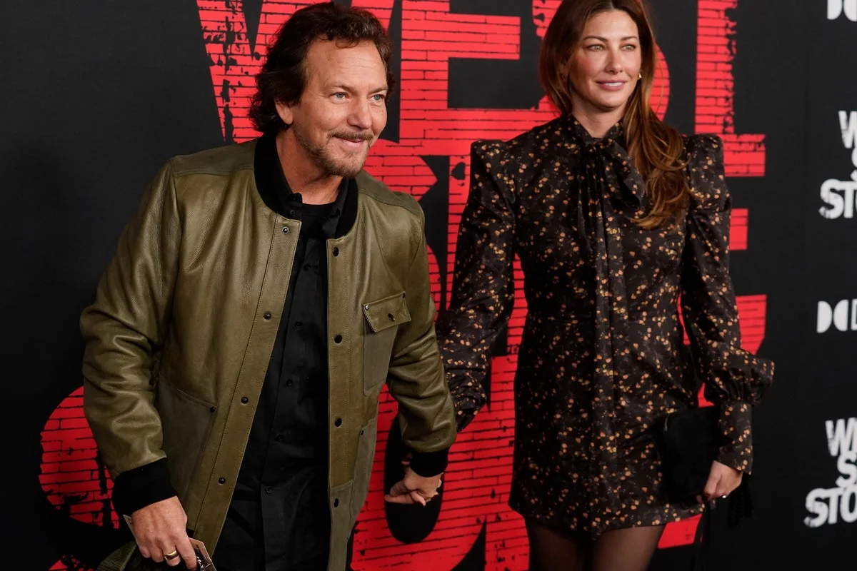Eddie Vedder turns solo vulnerability into a power 20260303 145542